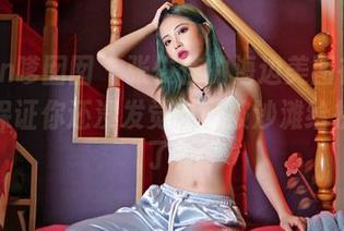 Feilin嗲囡囡 – 张俊佳的海边美图在线，你敢保证你还没发觉自己被沙滩给拐跑好了？