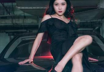 GIRLT果团网 – 接下来是黄歆苑的镂空图案，分享一张图片，看你能嗅出什么效果来