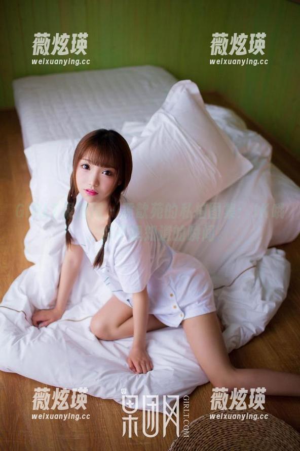 GIRLT果团网 - 黄歆苑的私拍图集：JK哦，你不想知道的瞬间