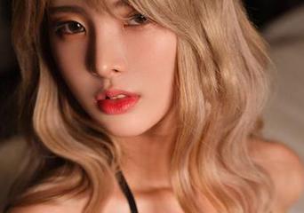 女王Hyoyeon(김효연)的写真，完全清楚为什么眼睛会停留那么久