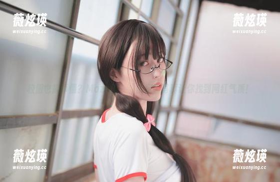 校服也搞事情？Mozzi(모찌)的定制写真让你找到网红气质！