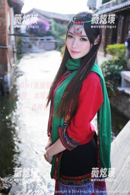 MyGirl美媛馆 - 话说Abby王乔恩的圣诞美图，本可以更加“节日”，却好像多了一点神秘感，是我想太多了吗？