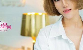 UGirls尤果网 – 分享一下乔依琳的空姐风范，作品中的那些微妙表情