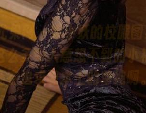 UGirls尤果网 – 妮小妖的校服图集？啧，居然有这么多令人意想不到的小福利，谁还在追求课本上的单纯啊。