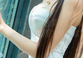 UGirls尤果网 – 制服合集：杨晨晨教你如何把平常的衣服穿得不平常。
