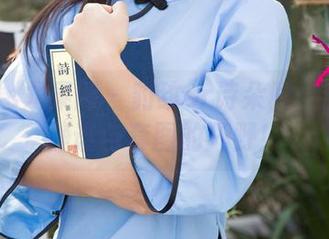 UGirls尤果网 – 豹纹or诗朵雅：原图的静谧与套图的狂野！