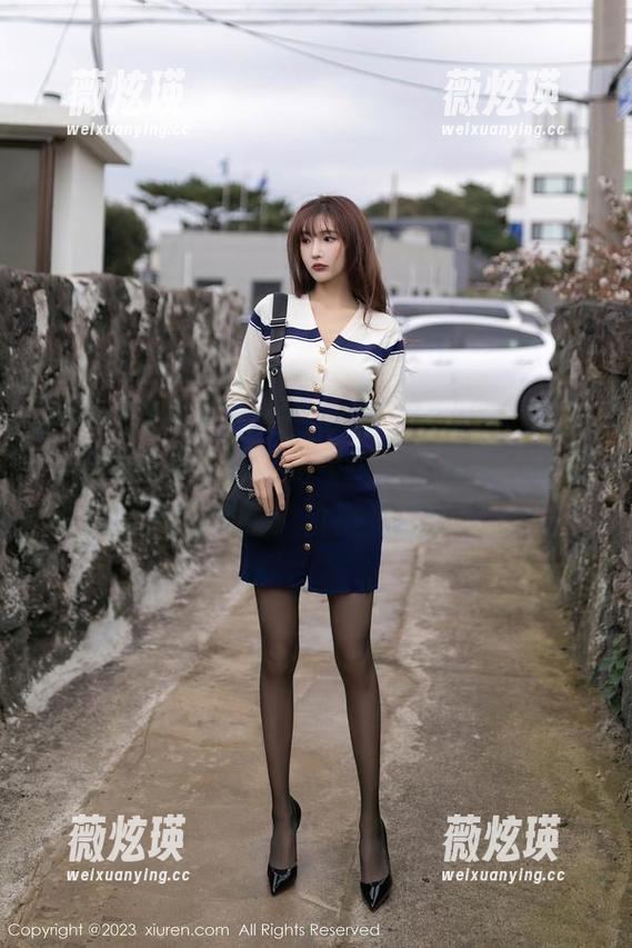 Xiuren秀人网 - 卓芷伊EricA的“少女”私拍合集，我觉得不少人都是被她那份灵动吸引，价廉物美啊。