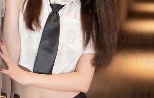 Xiuren秀人网 – 杏子Yada的纯白大挑战：同色系照片合集，谁说白不会变色？