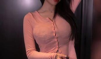 Xiuren秀人网 – 说真的，在线上看王雅姗的裸足，真有种随性的美！