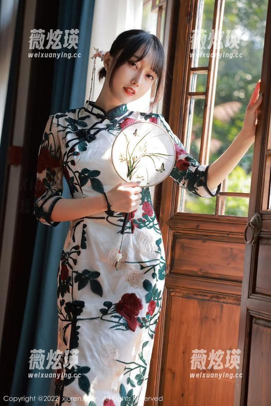 Xiuren秀人网 - 白兔西希“修女”内心戏，上图赏析，有些地方，真的让人意外。