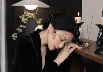 Xiuren秀人网 – 网络上的“裸足”风潮，舒林培发来的原图在线严选