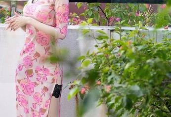 Xiuren秀人网 – 草莓mm海边作品更新，潜水服也甘愿出镜的美丽瞬间！