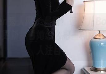 Xiuren秀人网 – 最新！萌宝儿BoA牛仔裤美图更新，看她怎么把一种常见变得引人注目。