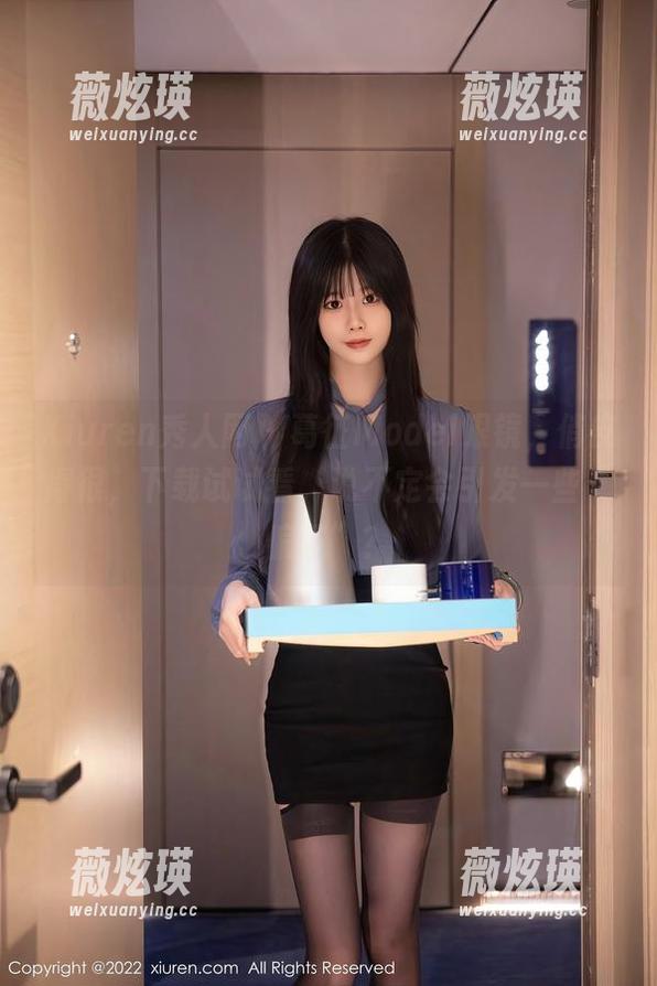 Xiuren秀人网 - 葛征Model眼镜，俏皮得很，下载试试看，说不定会引发一些“偏见”？