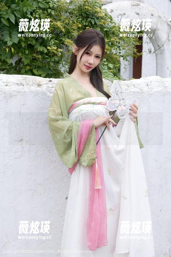 Xiuren秀人网-黄歆苑 Xiuren秀人网 - 定制专属高跟鞋,黄歆苑的写真未必让你如愿