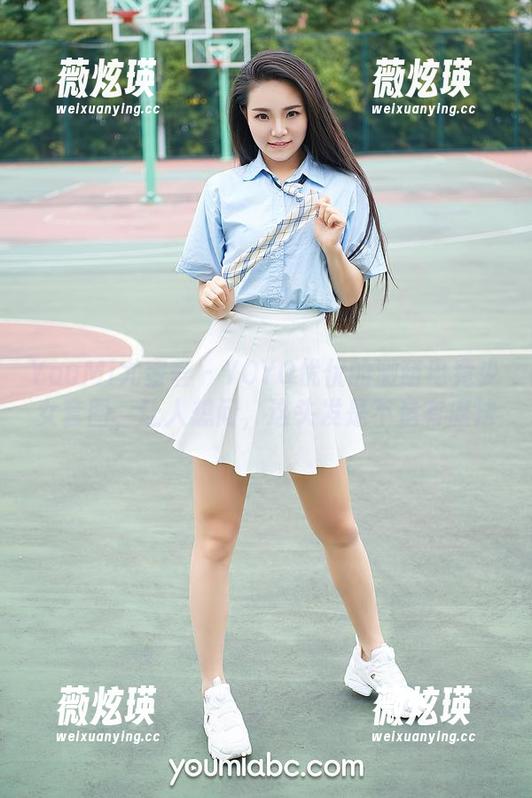 YouMi尤蜜荟 - YOYO优优的激萌电竞少女套图，让人想问，这头发是不是有魔法