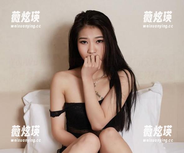 YouWu尤物馆 - 哎呀，孟狐狸FoxYini又来了，肉丝写真集里竟然藏着如此多的原图，正好打发无聊的时光。