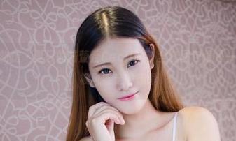 YouWu尤物馆 – 夏日的陆萱萱Cecilia，全套图包像是一场不小心就被风卷走的恋爱