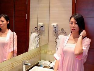 pans – 这些美图里，叮当的死库水简直就是潮流的反骨，值得一瞧。