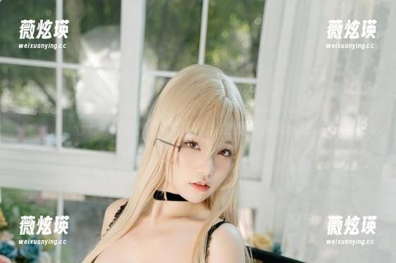 七七娜娜子的油亮写真，果然是个高光时刻。