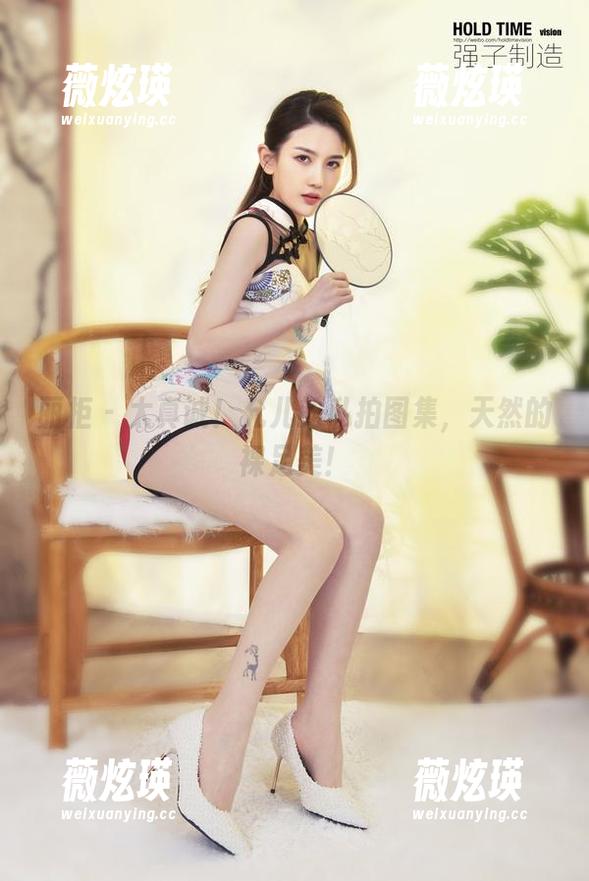 丽柜 - 太真诚！允儿的私拍图集，天然的裸足美！
