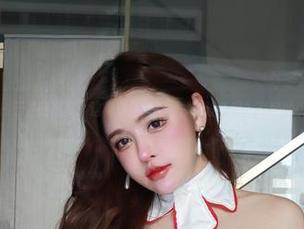 微密圈 – 于芷晴写真：这样穿红兔装，才算过节吗？说好的优雅呢！