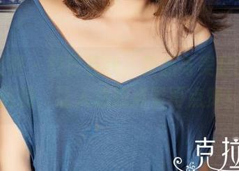 克拉女神 – 舒彤在线，作品与美腿的无缝连接，让人总想点赞再点赞！