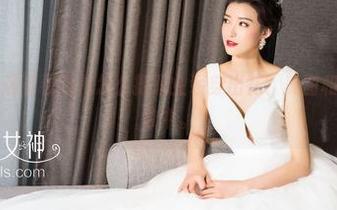 克拉女神 – 想看看颖儿怎么把职业装穿出花？美图和图包项目验收中。