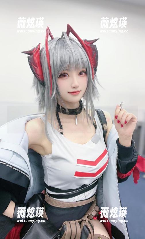 看！千阳快起床的柴郡旗袍：一秒钟，让你怀疑自己是不是也想换上！