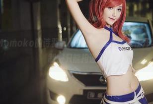 穿上南桃Momoko的诗羽制服，每一天都像是在开学季，谁说制服只能拘谨？