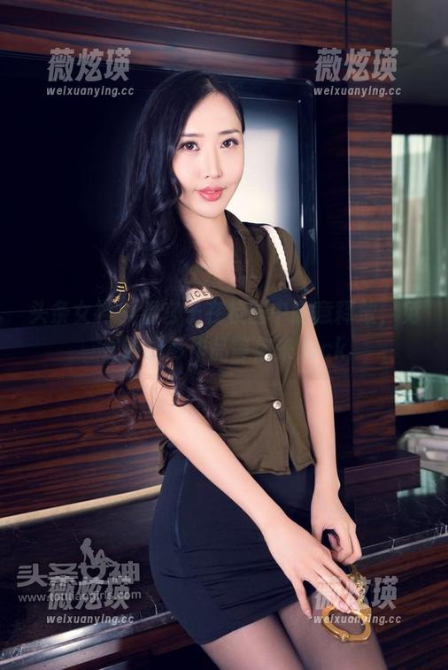 头条女神 - 看玄子在校园中随意释放，免费的摄影作品等你来pick