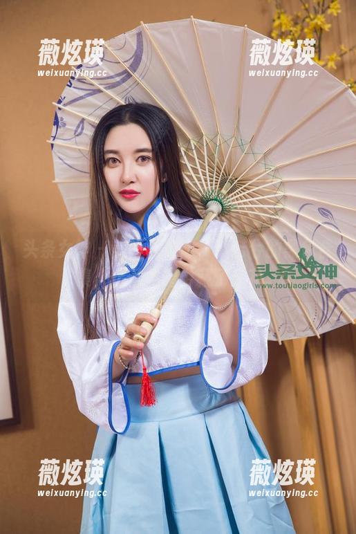 头条女神 - 美图无边际，秦若兮的黑色合集，仿佛黑暗中藏了朵花。