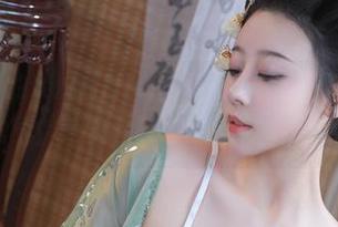 礼服系列的奈汐酱Nice，让我一看到就想重拾我的穿搭勇气，赶快下载这作品集，我决不剁手！