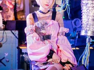 职业装cos变换中的奶狮不咬人光辉映耀，这到底是职场还是catwalk？
