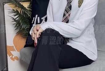 小众视觉 – 芳芳的学妹图包：一秒穿越回那个青涩的时期