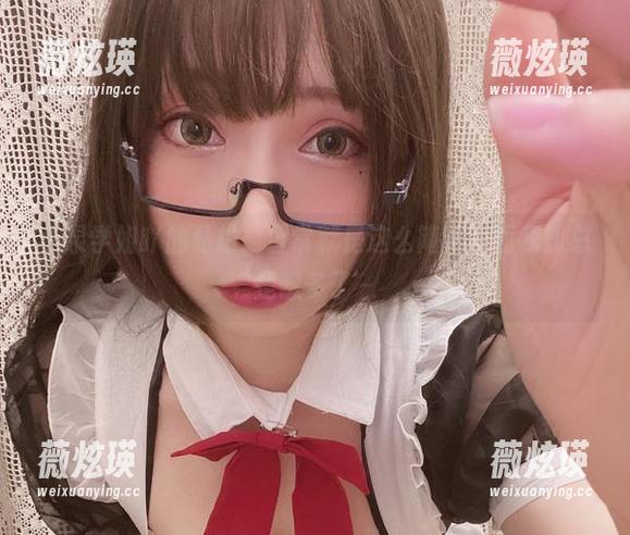 小泉学姐吖的私拍：日常就是这么简单，而我却总是想多了～