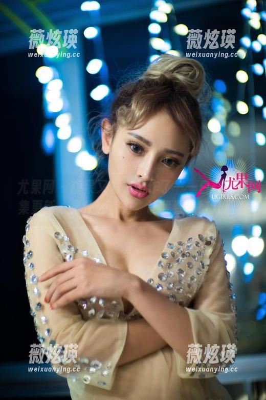 尤果网 - 糖果又发布新作了——白丝作品集更新，是什么魔力，让我看了好几遍？