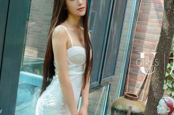 尤果网 – 这可不是滤镜！萌神妹妹的泳衣写真高清炸裂！