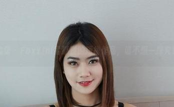 尤物馆 – FoxYini孟狐狸的短裙作品，谁不想一探究竟？