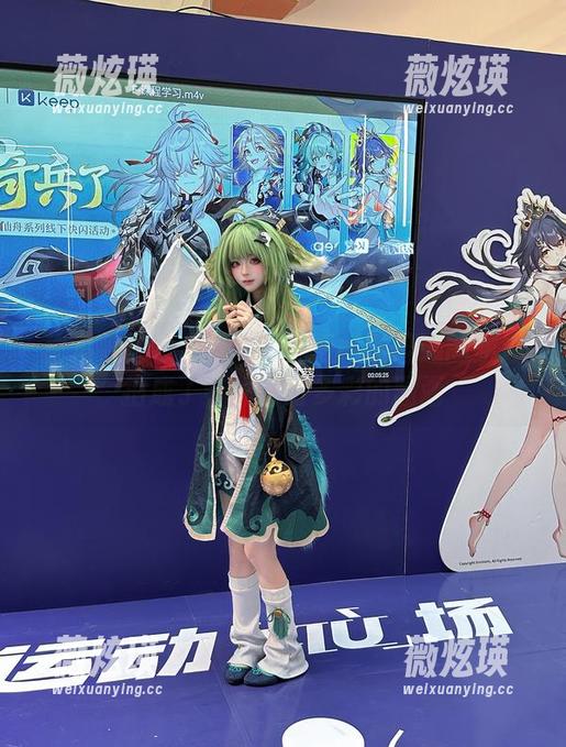 独角兽约会精选：嶋葵把一场普通的邂逅拍成了……绚丽多彩的图画