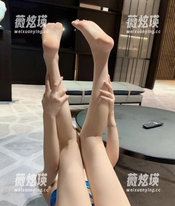 微密圈 - 玲珑身姿和下载链接，不可思议的搭配，徐莉芝Booty今天又出新招了！