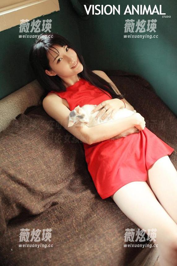 推女神 - 在可蕊娜的镜头下：美图揭示出讨论女孩的种种可能？