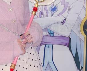 资源中的狐娘，月城委员会的相机从不迟到