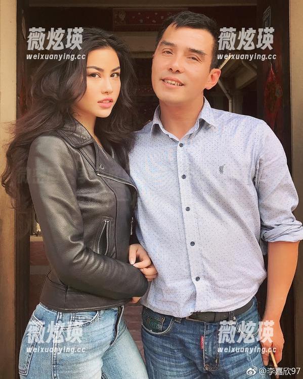微密圈 - 李嘉欣97黑丝丁裤全集下载，启发你不一样的搭配思路？
