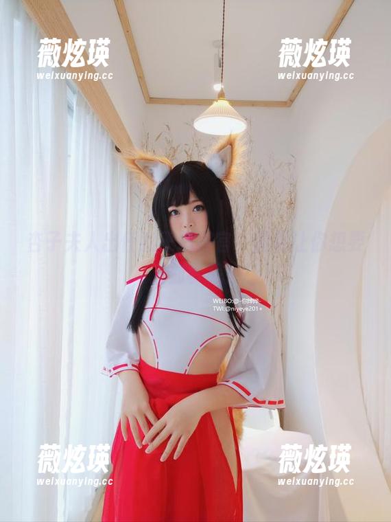 杏子夫人出任女王指挥官，图包让你想要立刻参战！