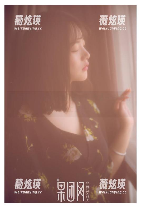 果团网 - little贝壳喵白丝合集——也许你该换上壁纸了