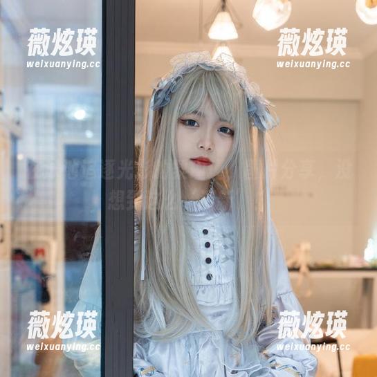 在泳池追逐光影的梨瑾瑾，图片分享，没想到这么‘清新’！
