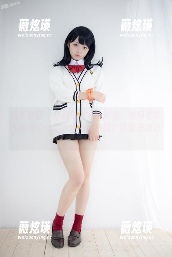 森萝财团 - 小茵的写真大挑战：如何把帆布鞋和白丝组合得如此洒脱？这就是技巧！
