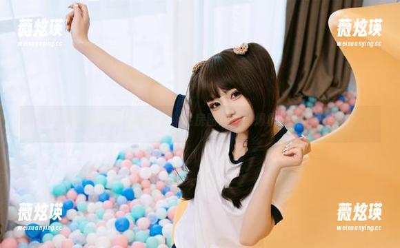 难得的末班地铁时光，私房图片里的爆机少女喵小吉