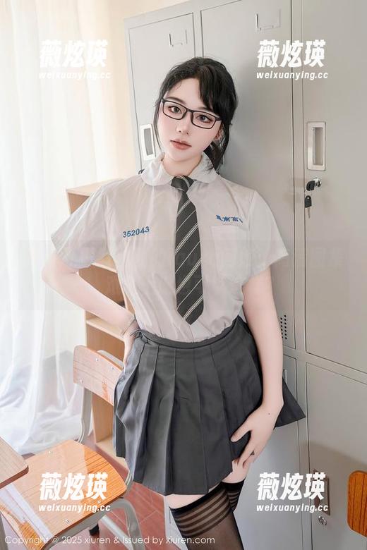 秀人网 - 教室里的laura阿姣：高清图集，难道上课也可以这样？